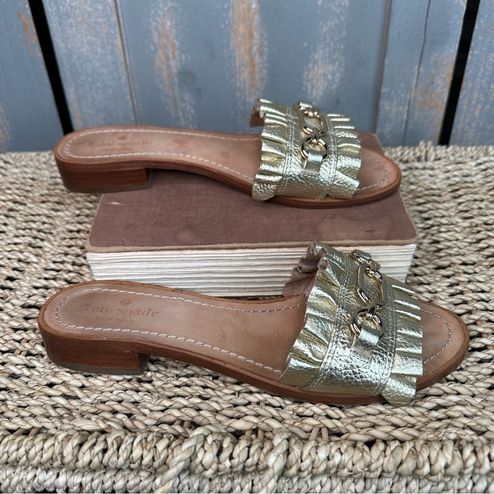 Kate Spade Ruffle Beau Leather Slide Sandal Gold Sz 8 - Picture 10 of 15